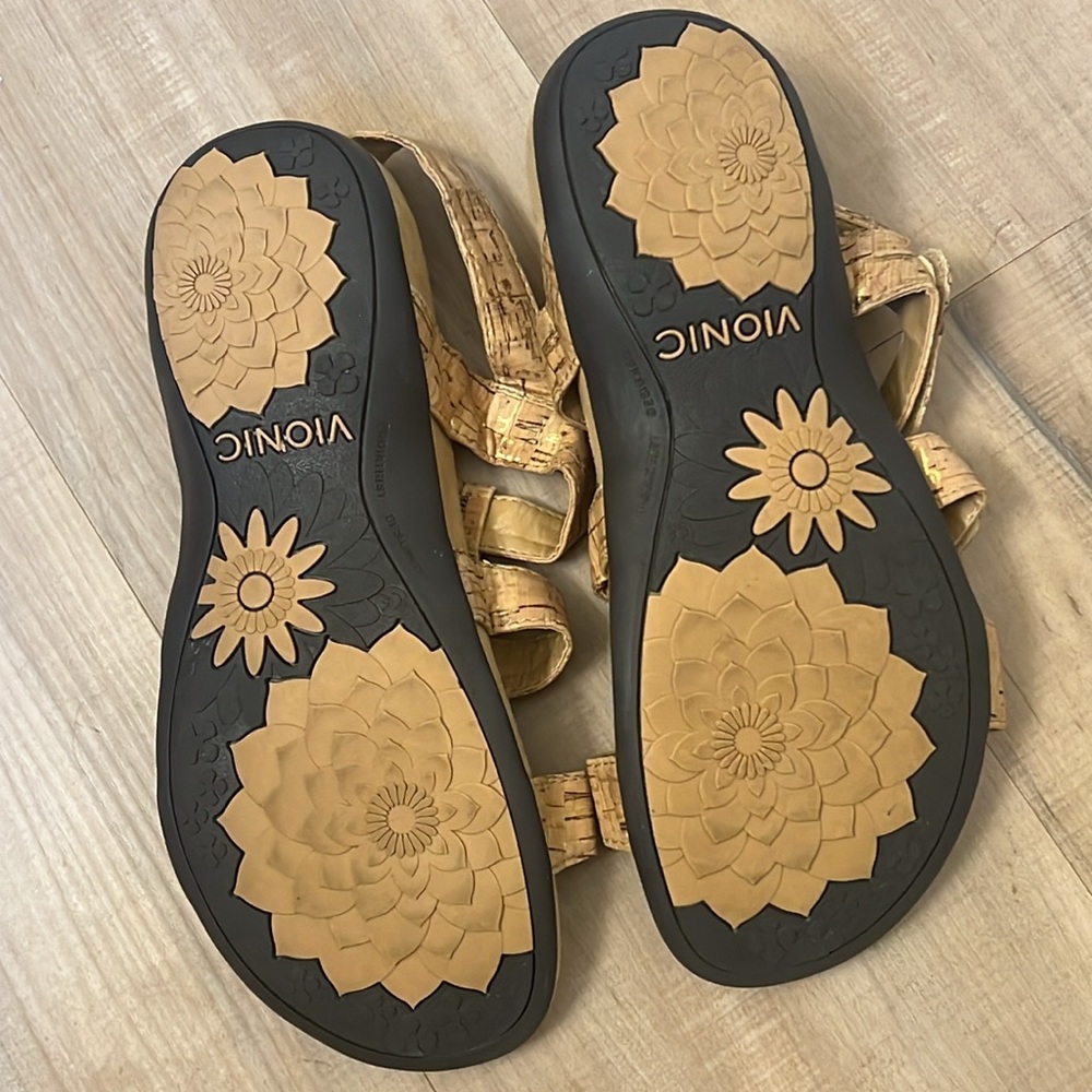 Vionic Cork-Pattern Tan Adjustable Slingback Sandals - Picture 7 of 9